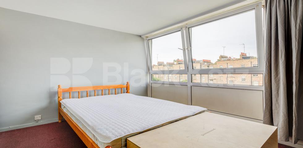 Spacious 4 bed , no lounge, mins to tube, shops and UCL Munster Square, Regents Park / Camden